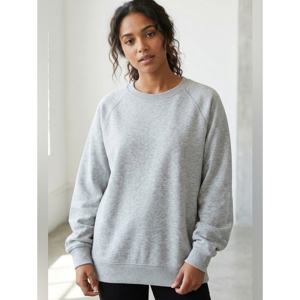 Colsie Heather Grey Scoop Neck Crew